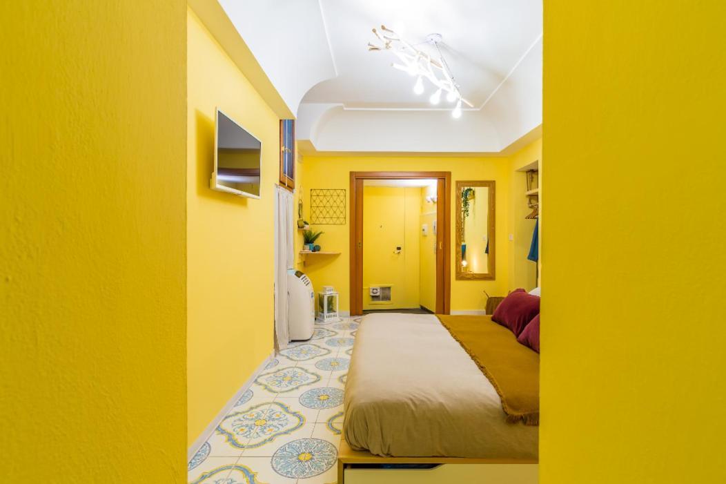 The Nest - Chiaia Apartment